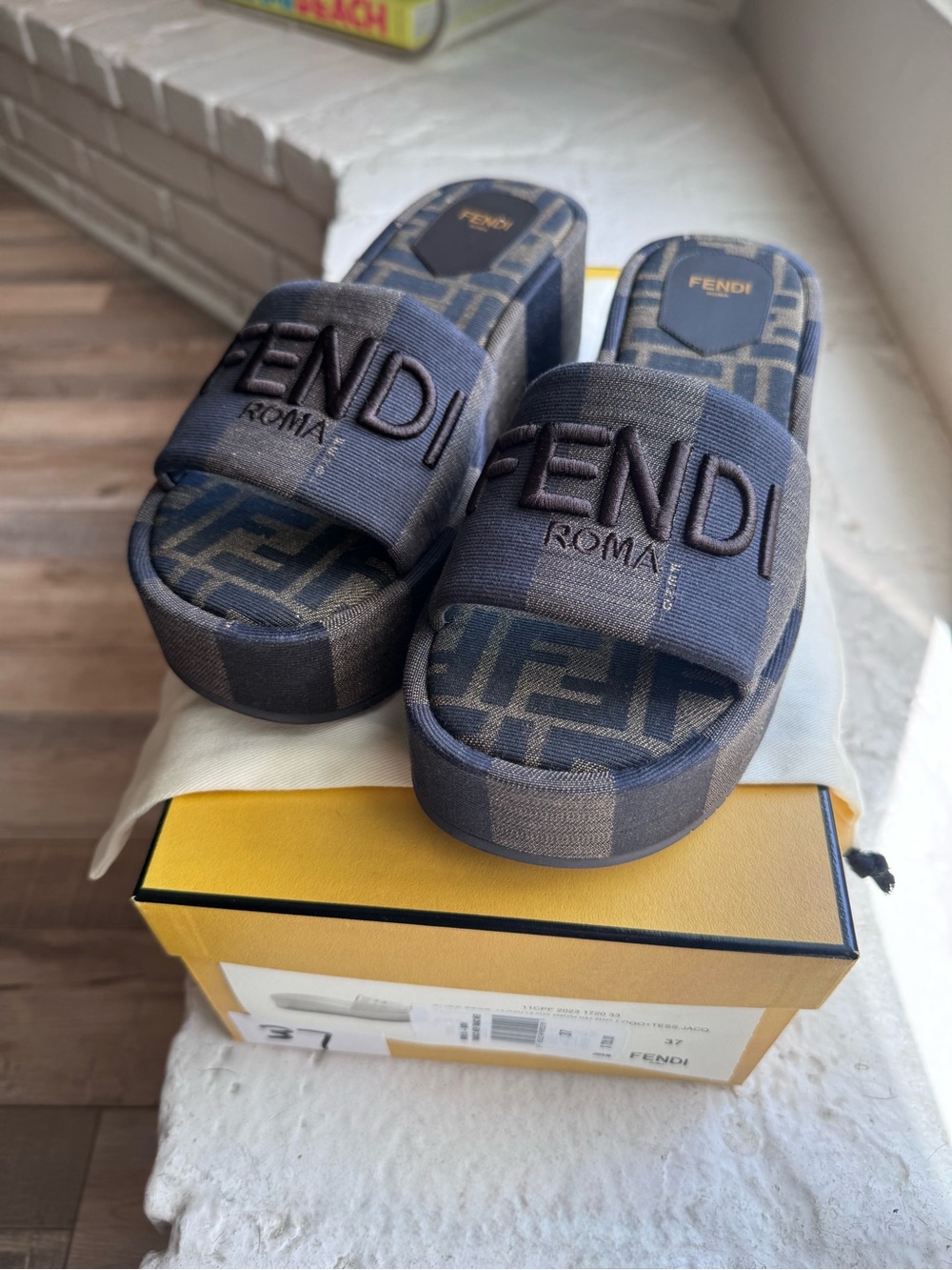 Fendi Sunshine 65 MM Pequin Striped Platform Slides - Picture 3 of 4